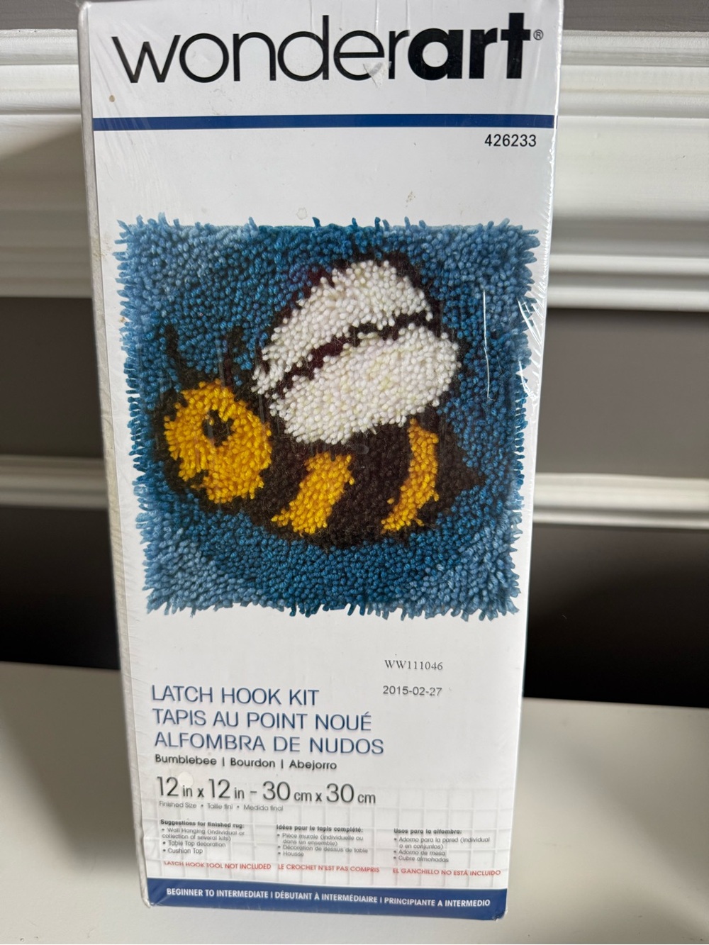 Wonderart Bumblebee Latch Hook Wall Art - Blue and Yellow Retro Bee 12x12 art